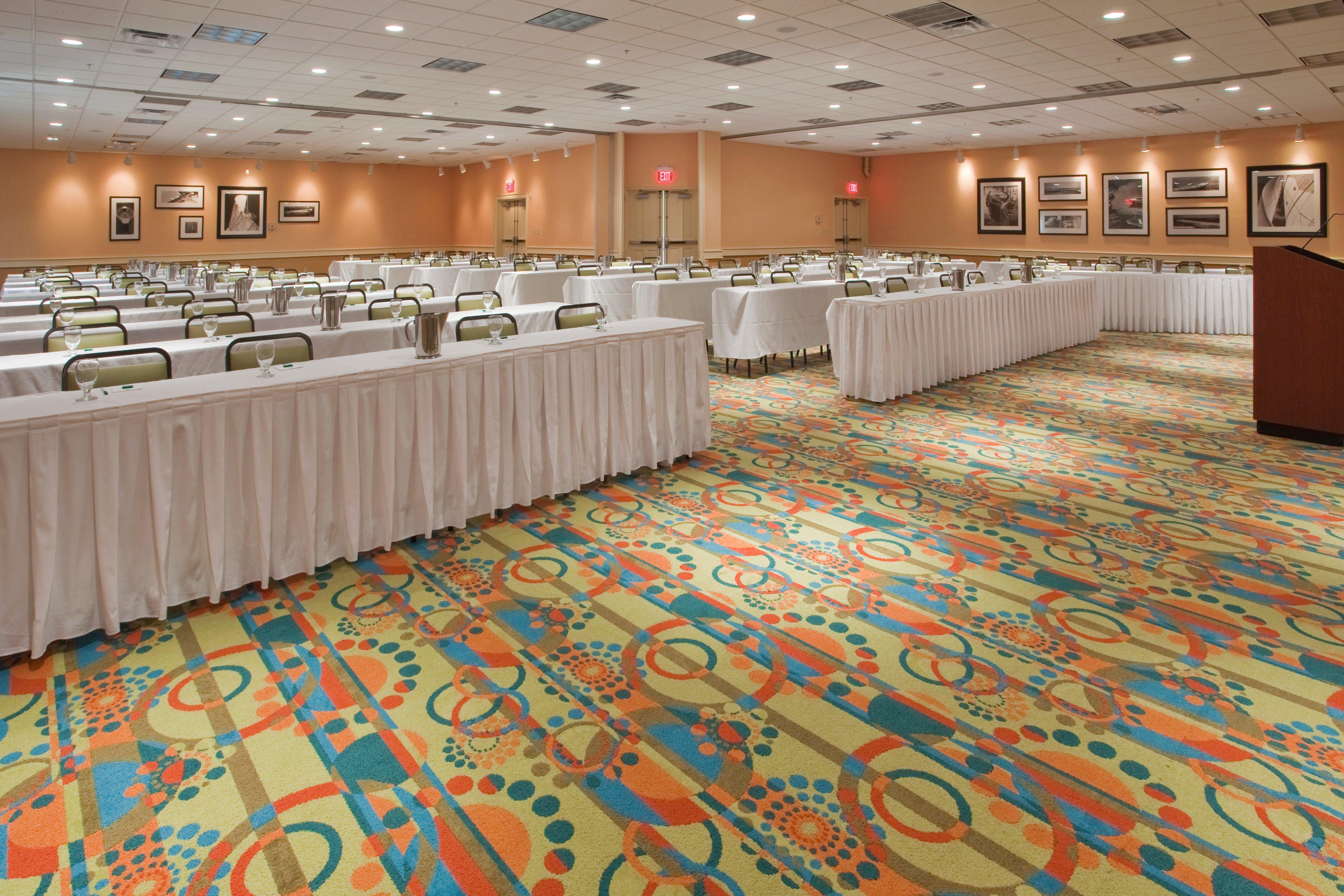 Holiday Inn & Suites Virginia Beach - North Beach By Ihg Bagian luar foto