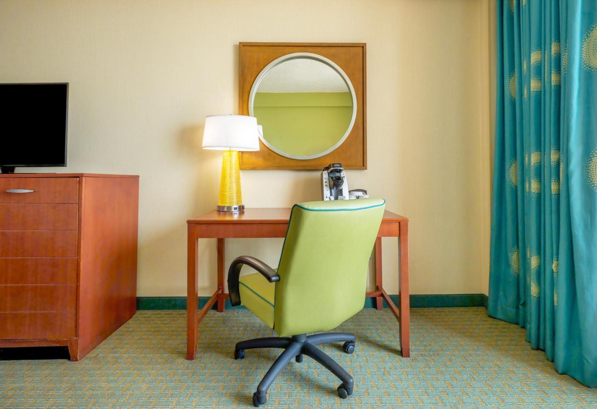 Holiday Inn & Suites Virginia Beach - North Beach By Ihg Bagian luar foto