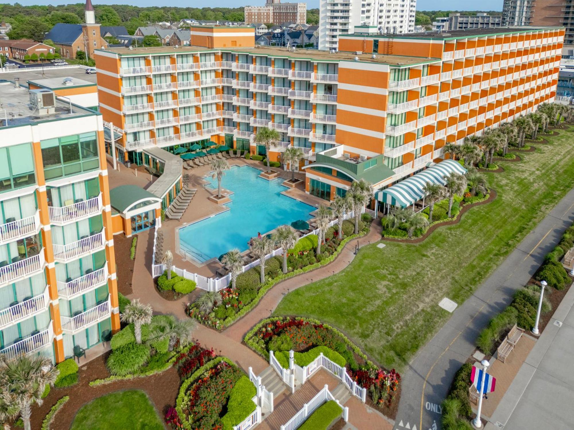 Holiday Inn & Suites Virginia Beach - North Beach By Ihg Bagian luar foto