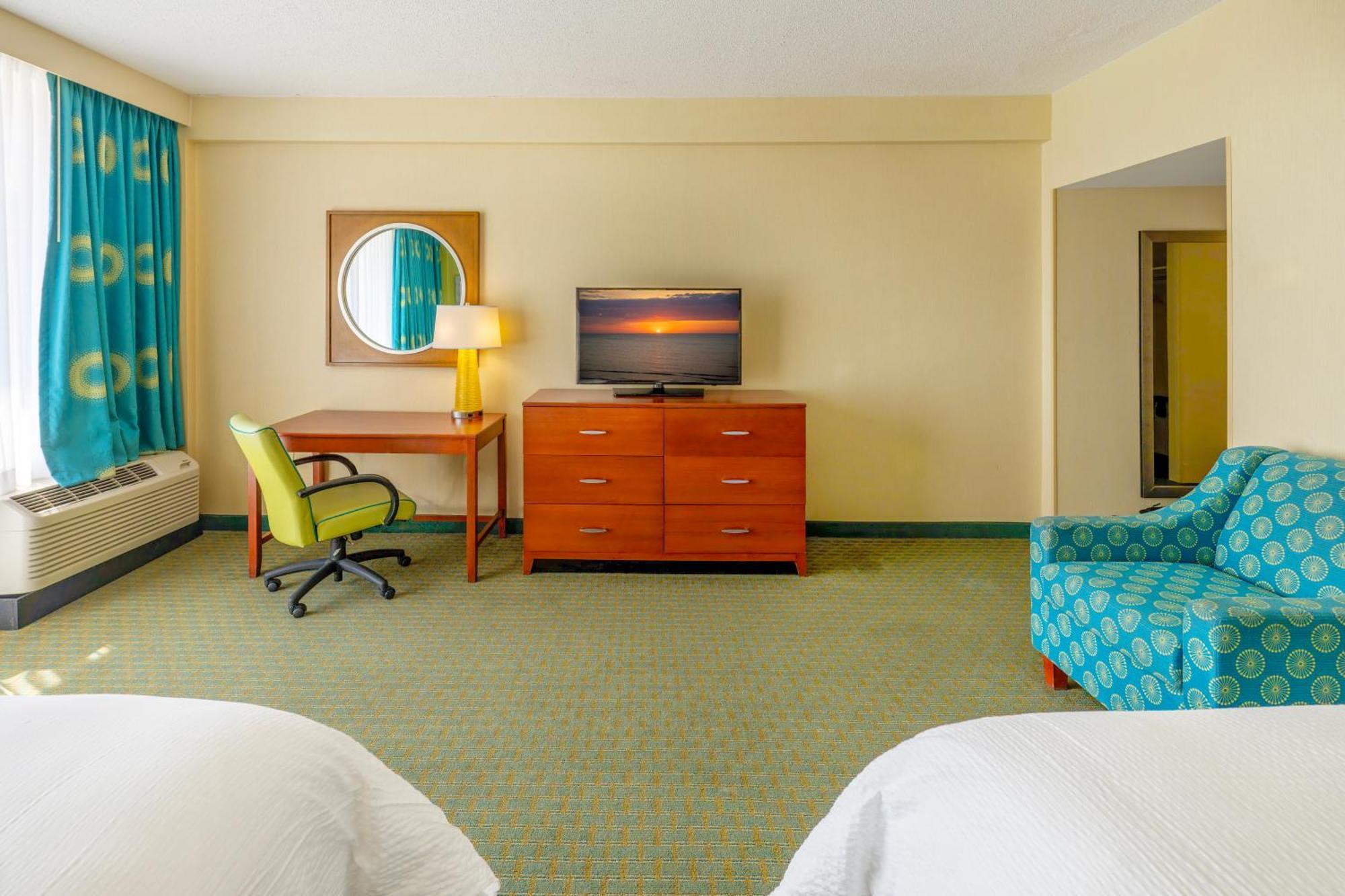 Holiday Inn & Suites Virginia Beach - North Beach By Ihg Bagian luar foto