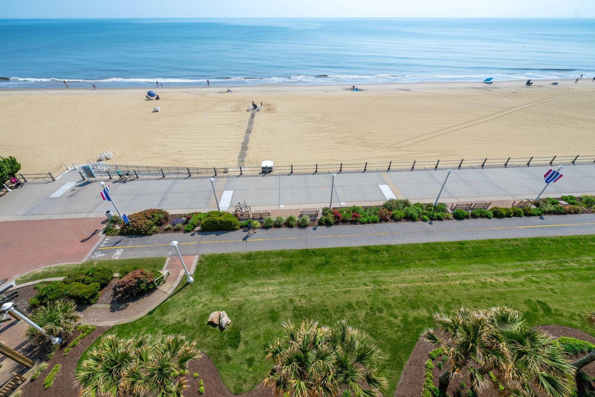 Holiday Inn & Suites Virginia Beach - North Beach By Ihg Bagian luar foto
